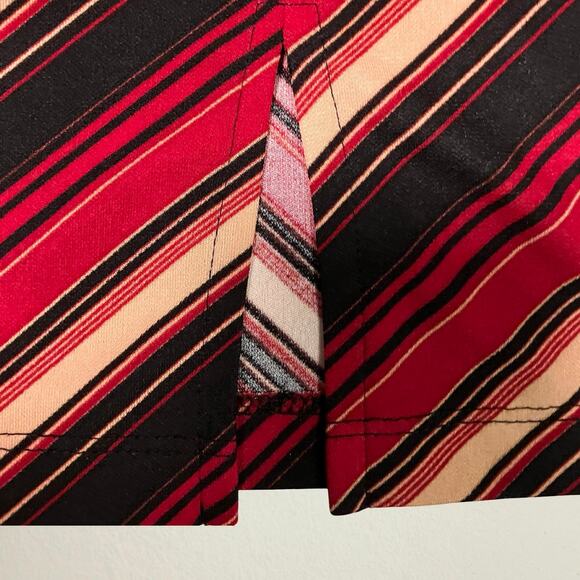 Vintage Y2K red black diagonal striped knee length skirt, 2000s boho indie - Picture 6 of 7